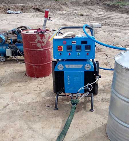 聚氨酯噴涂機(jī)器多少錢(qián)(圖1) Q5200聚氨酯噴涂機(jī)器多少錢(qián)一臺(tái)